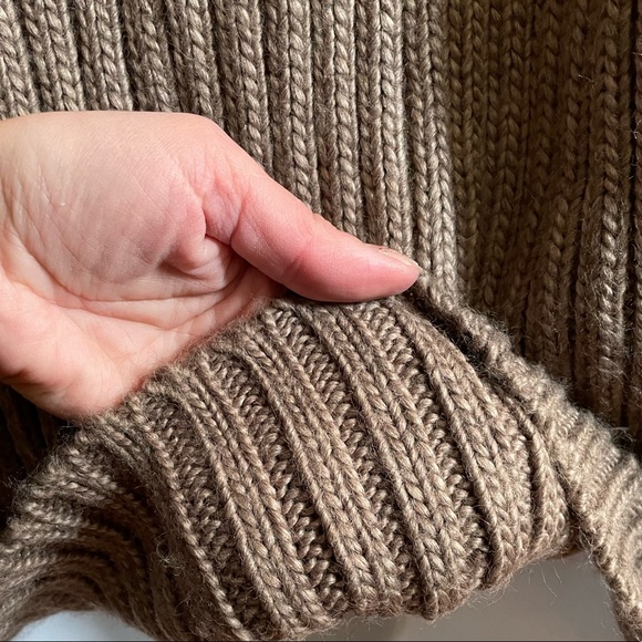 Kenar Faux Fur & Cable Knit Zip Front Vest - Picture 8 of 14